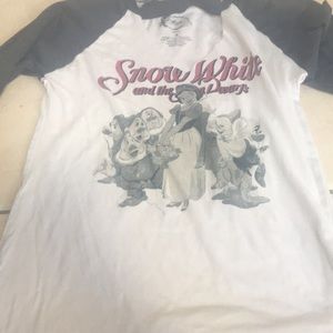 Snow white Disney tee shirt